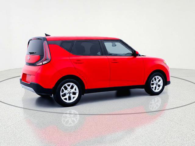 Certified 2023 Kia Soul LX w/ LX Technology Package FWD image 6