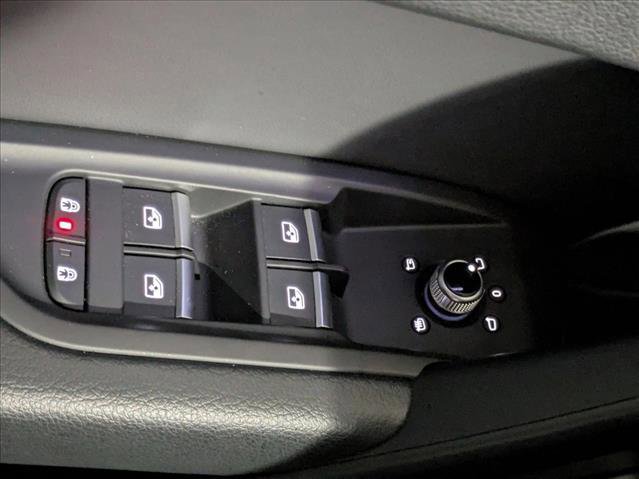 Certified 2025 Audi Q5 2.0T Premium image 23