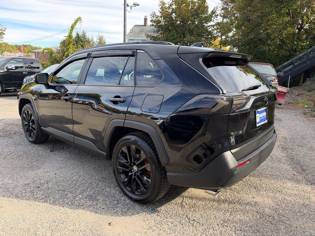 Used 2019 Toyota RAV4 XLE Premium w/ Cold Weather Package AWD/4WD image 3