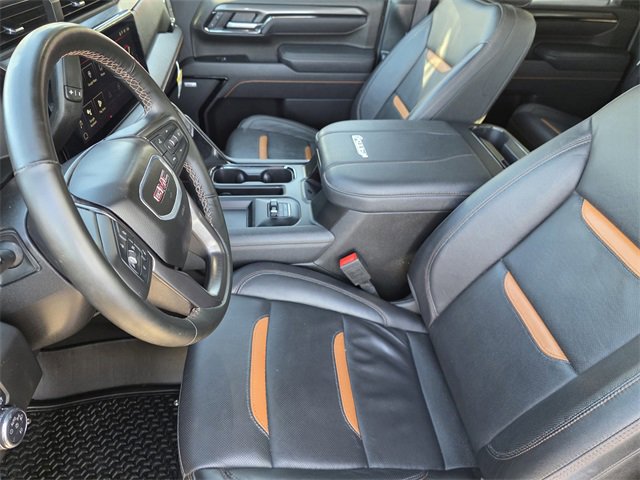Used 2025 GMC Sierra 2500 AT4 w/ AT4 Premium Plus Package image 8