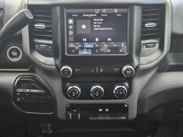 Used 2024 RAM 3500 Tradesman w/ Chrome Appearance Group AWD/4WD image 14