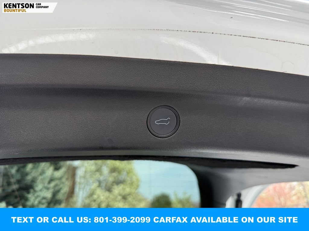 Used 2022 Tesla Model Y Performance image 33