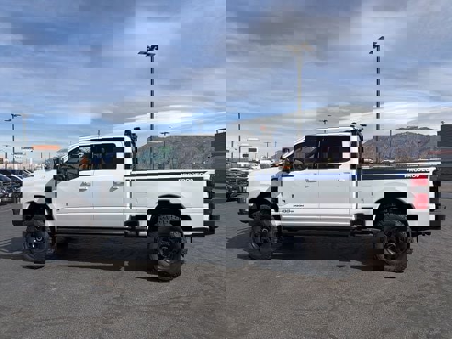 New 2026 Ford F250 Lariat w/ Black Appearance Package image 60