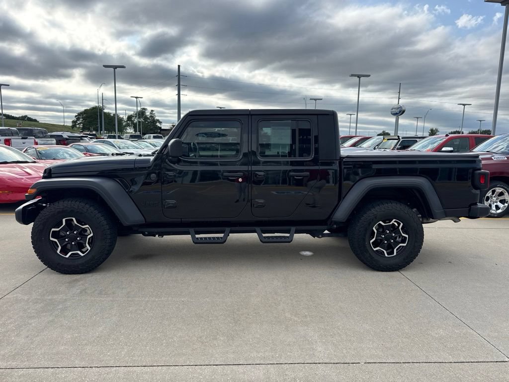 Certified 2024 Jeep Gladiator Sport AWD/4WD image 21