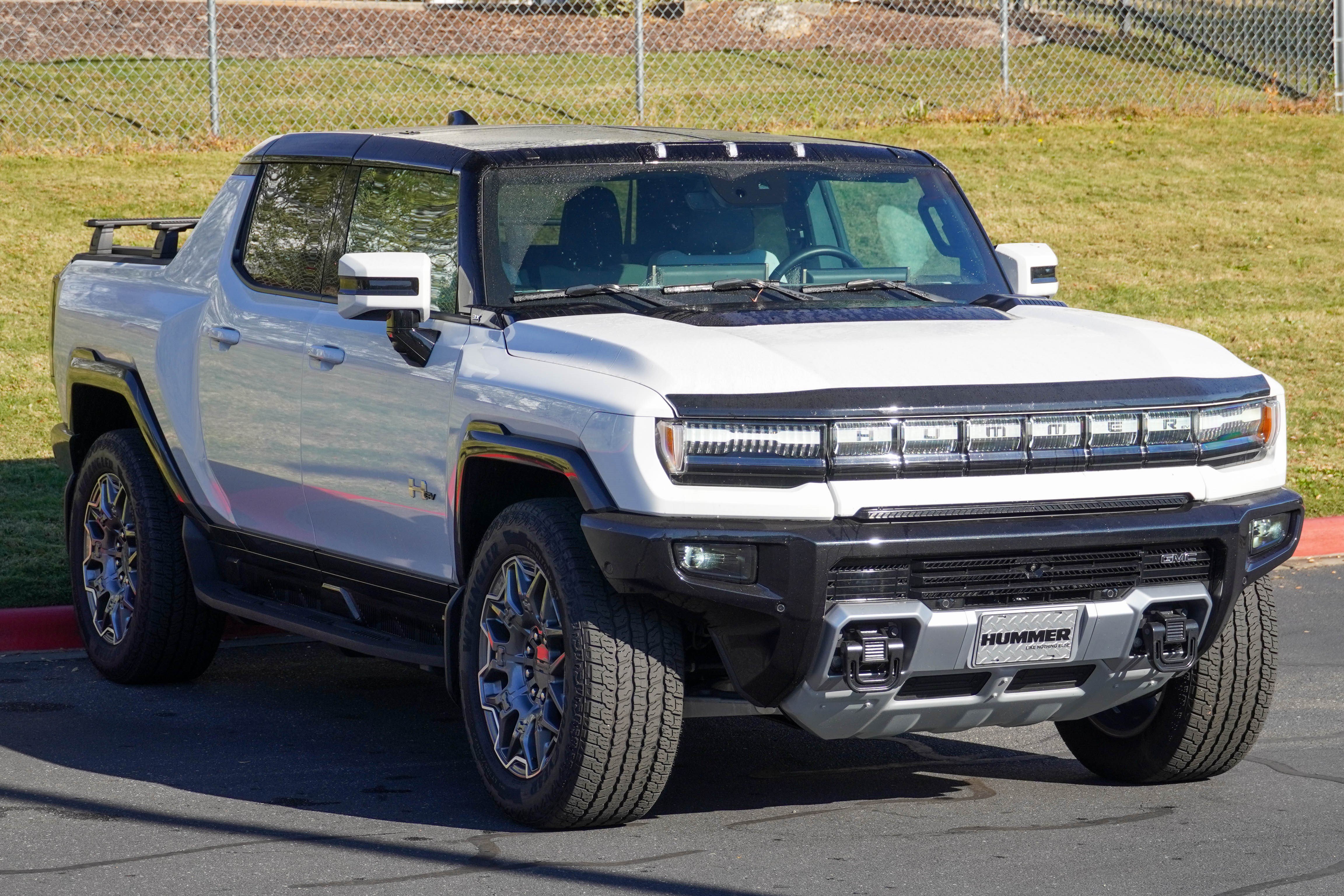 Used 2024 GMC Hummer EV 3X AWD/4WD image 2