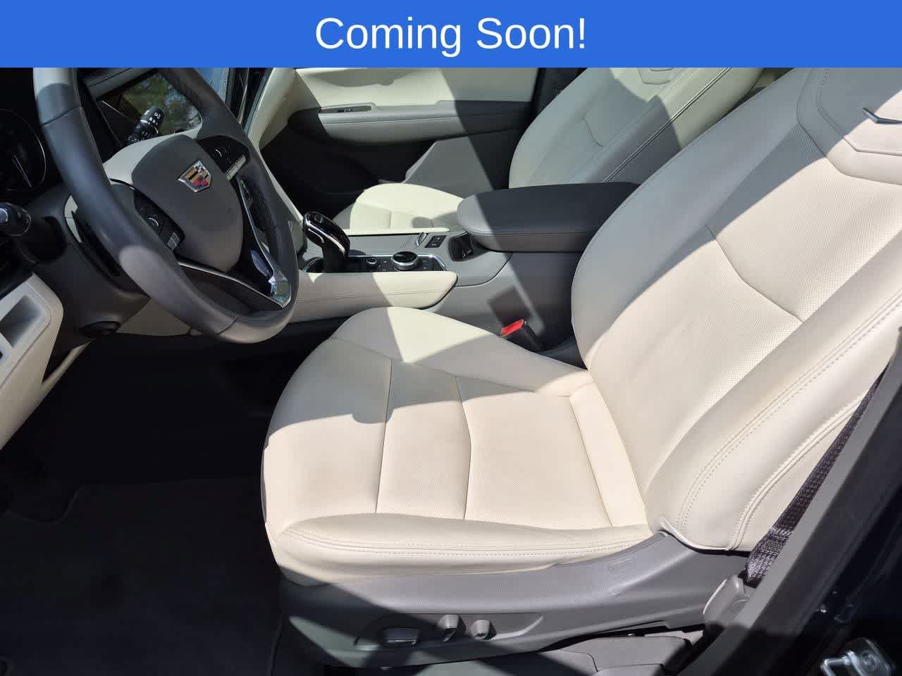 Used 2025 Cadillac XT6 Premium Luxury AWD/4WD image 16