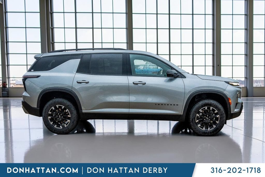 Used 2025 Chevrolet Traverse Z71 AWD/4WD image 34
