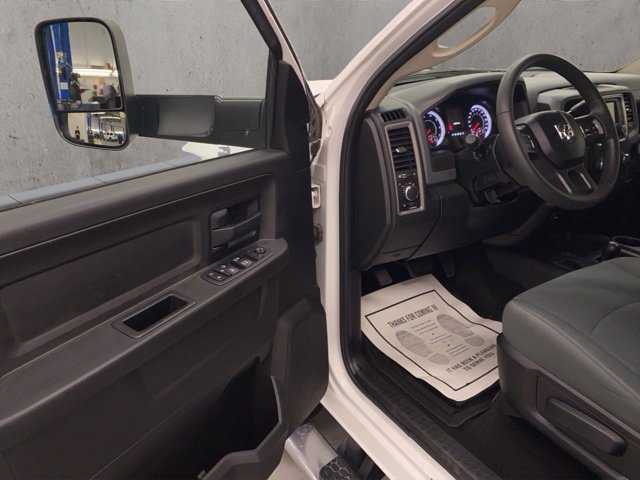 Used 2018 RAM 3500 Tradesman w/ Chrome Appearance Group AWD/4WD image 19