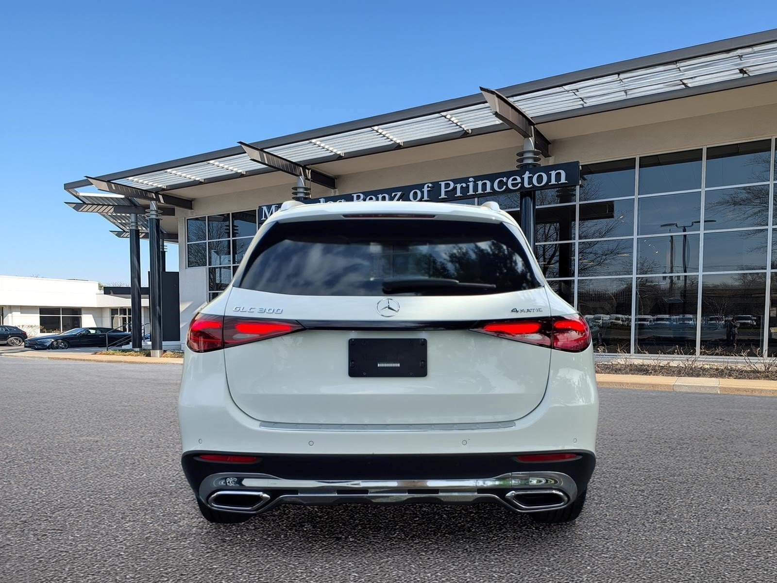 Certified 2023 Mercedes-Benz GLC 300 4MATIC image 4