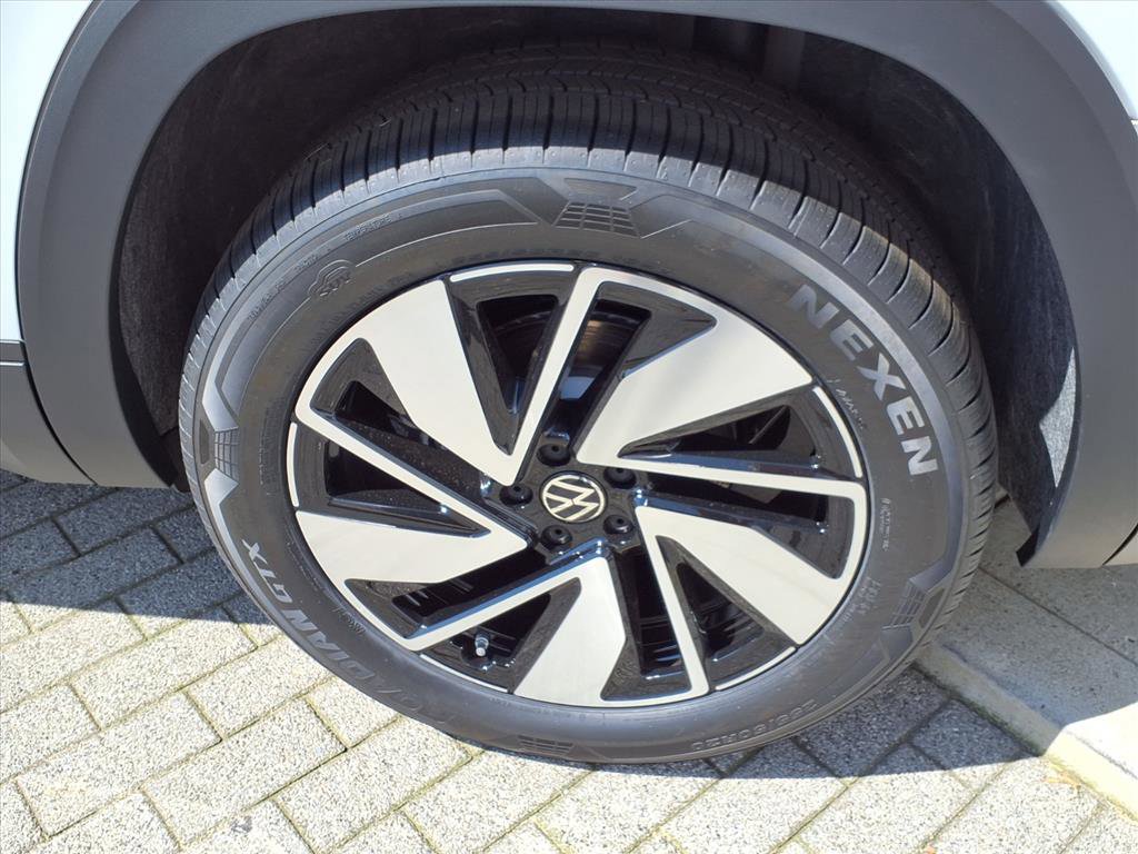 New 2026 Volkswagen Atlas SE image 13