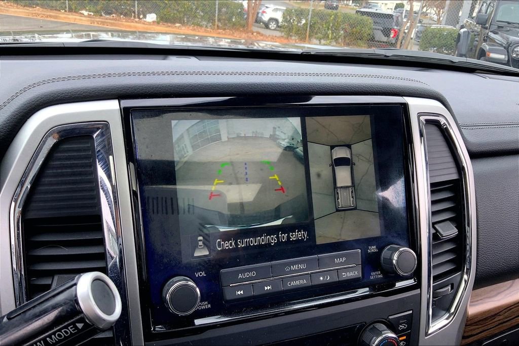Used 2021 Nissan Titan SL w/ Moonroof Package image 11