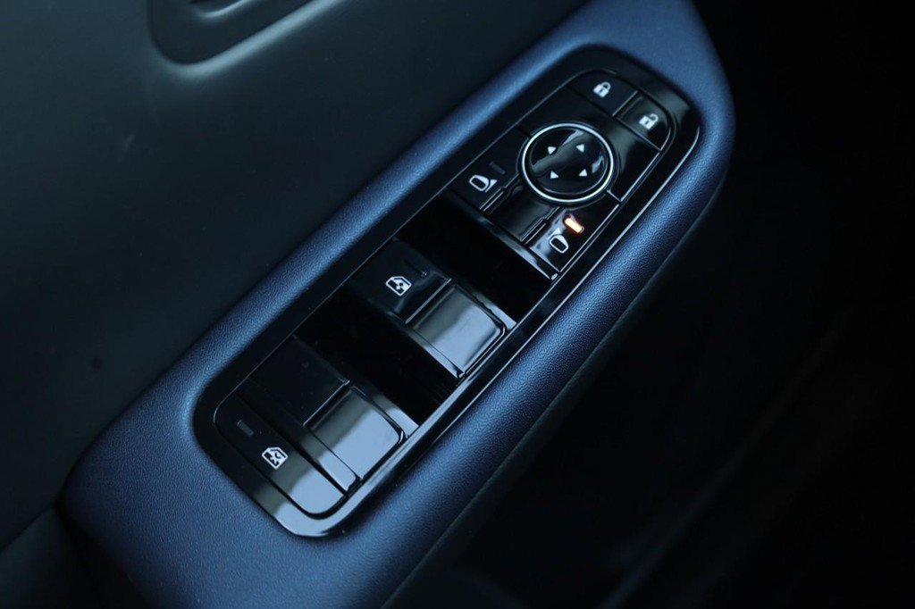 New 2026 Nissan Leaf Platinum+ w/ Cargo Package (Platinum+) image 19