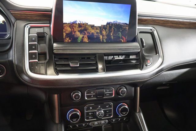 Used 2022 Chevrolet Suburban High Country w/ Premium Package image 16