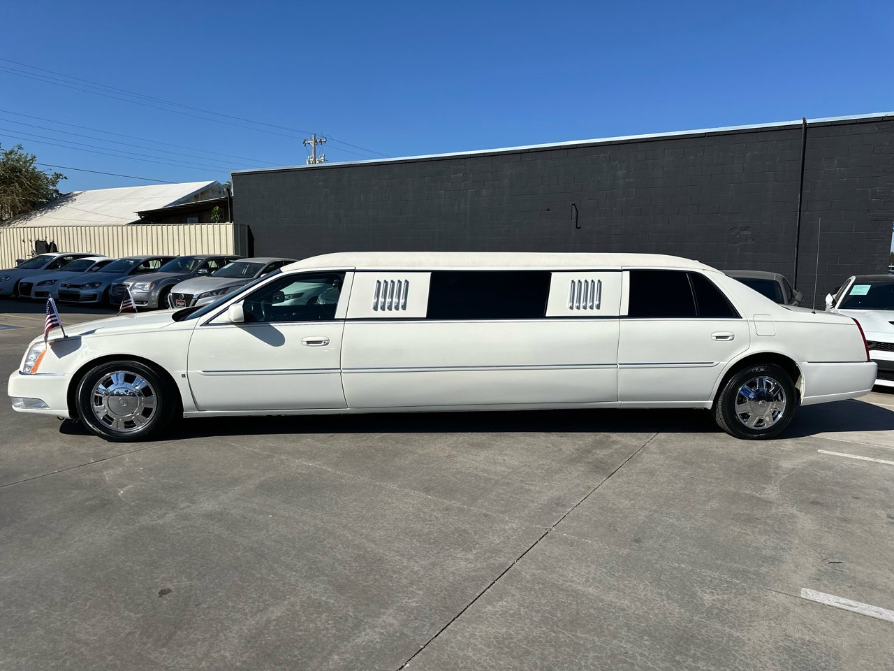 Used 2009 Cadillac DTS Limousine image 5