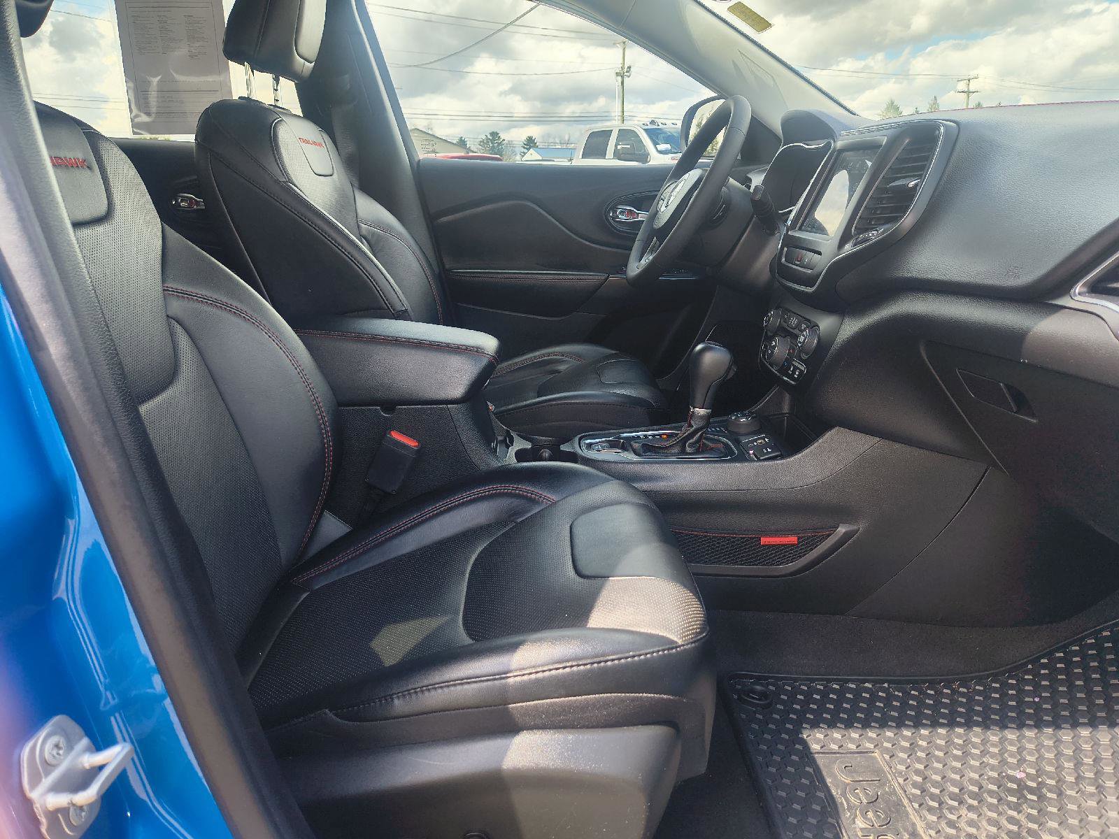 Used 2022 Jeep Cherokee Trailhawk w/ Premium Leather Package image 34