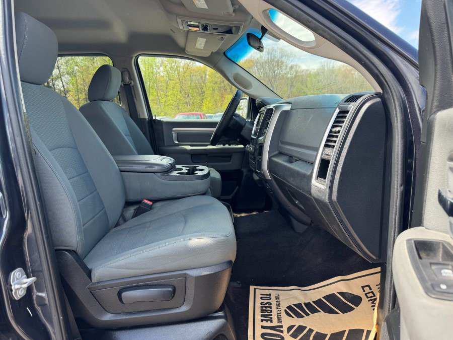 Used 2017 RAM 1500 Classic SLT AWD/4WD image 18