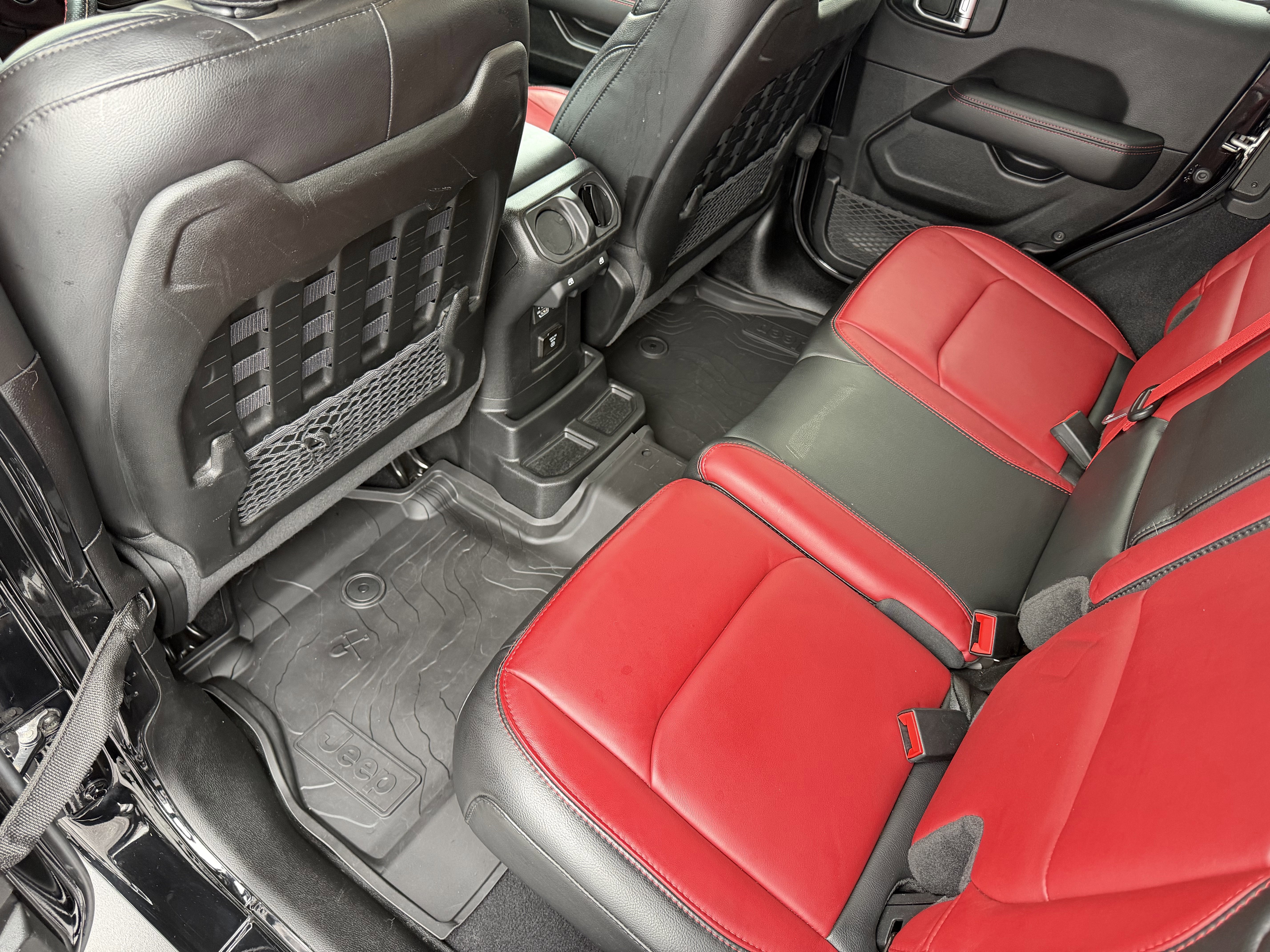 Used 2023 Jeep Wrangler Unlimited Rubicon 392 image 17