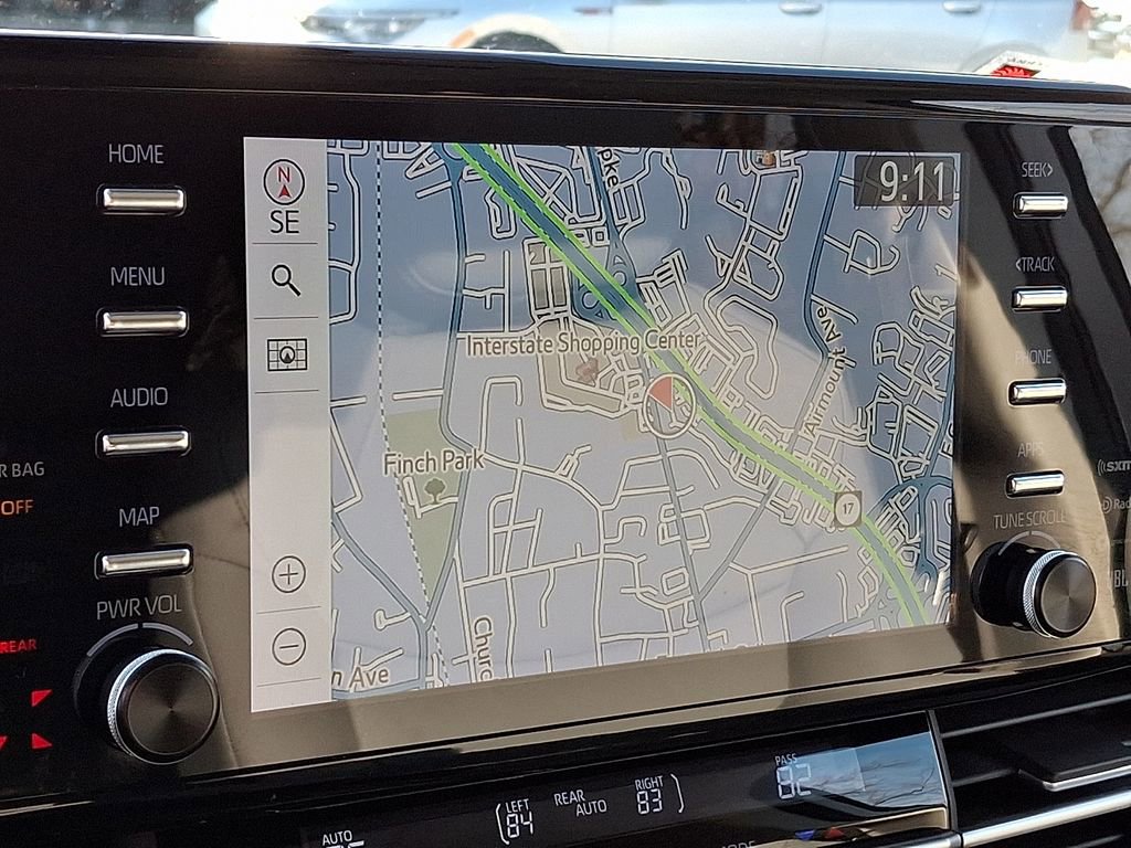 Used 2022 Toyota Sienna XLE image 14