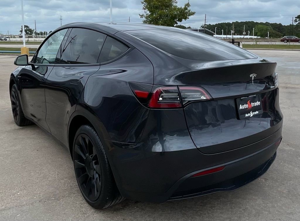 Used 2024 Tesla Model Y Long Range image 6