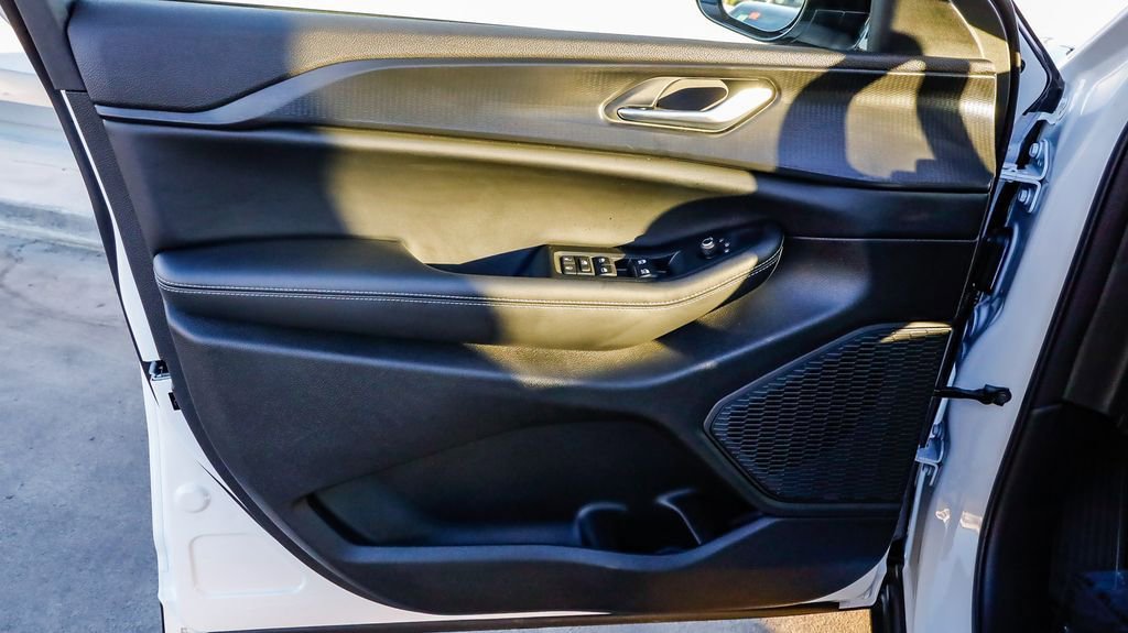 New 2025 Jeep Grand Cherokee L Altitude image 23