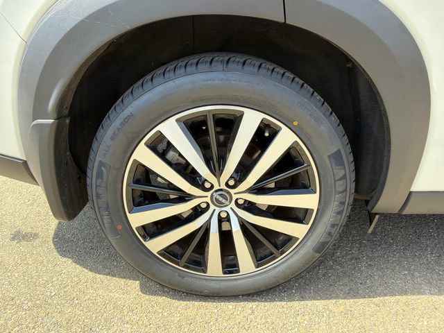 Used 2023 Nissan Pathfinder Platinum image 18