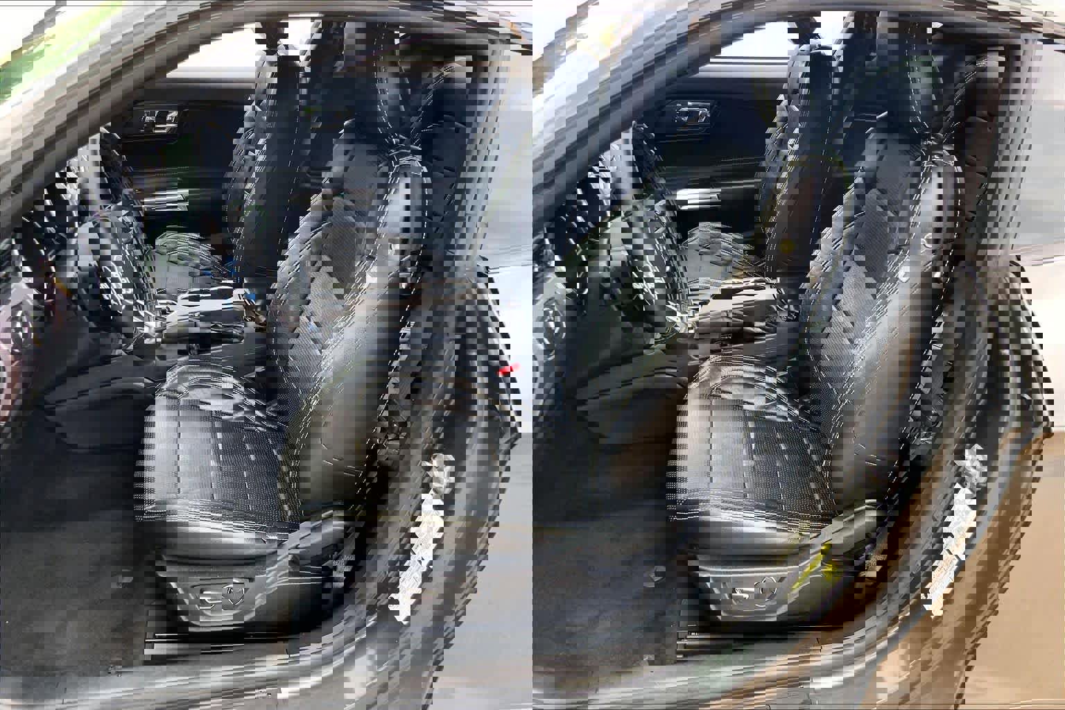 Used 2017 Ford Mustang Coupe RWD image 7