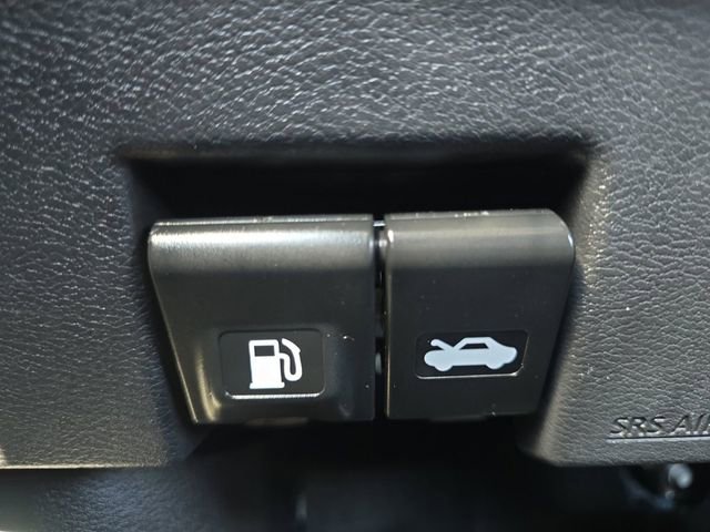 Certified 2025 Nissan Versa S w/ S Plus Package FWD image 30