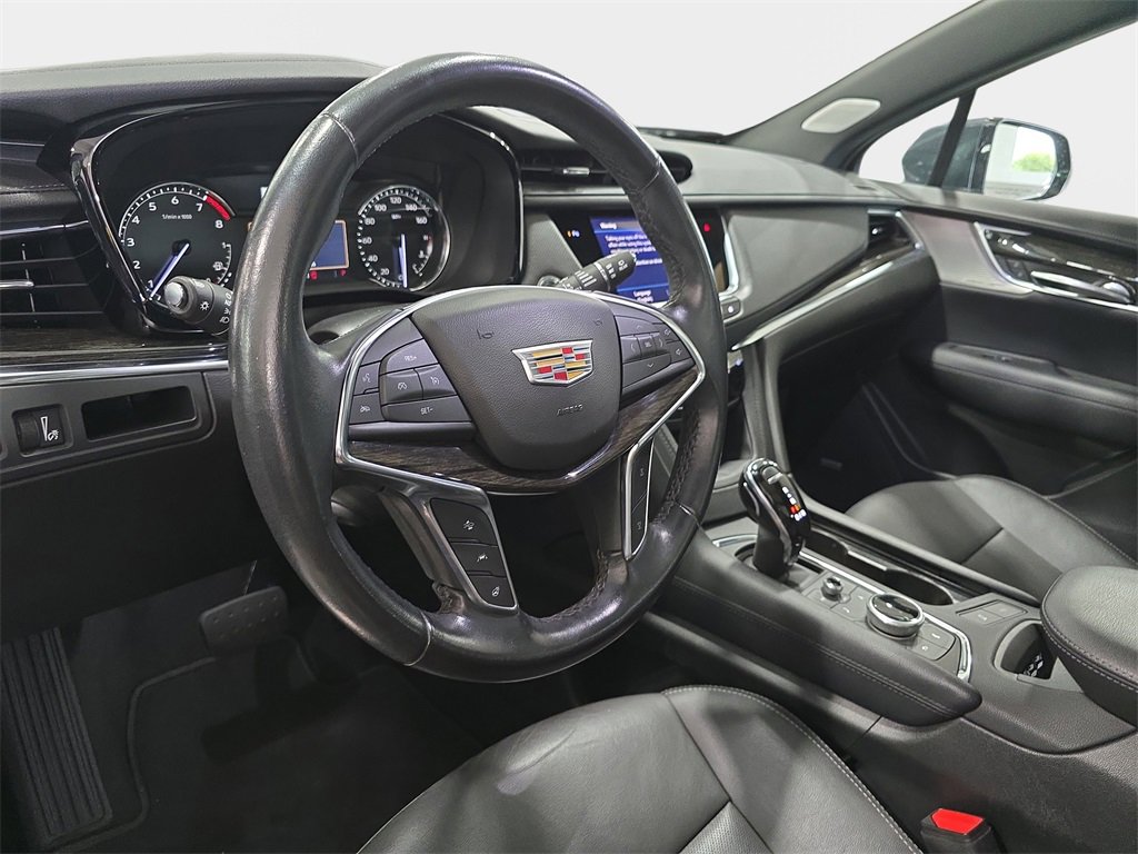 Used 2021 Cadillac XT5 Premium Luxury image 16
