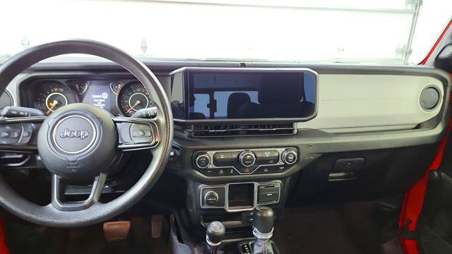 Used 2024 Jeep Gladiator Sport AWD/4WD image 20