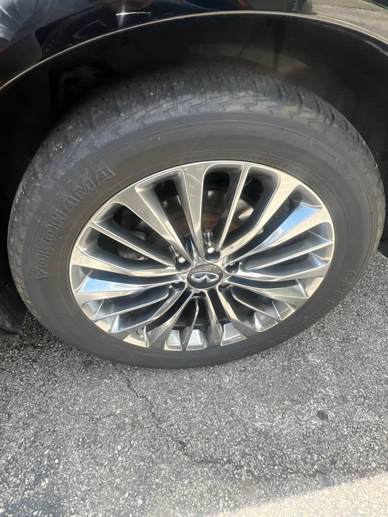 Used 2021 INFINITI QX80 Sensory w/ Cargo Package AWD/4WD image 5