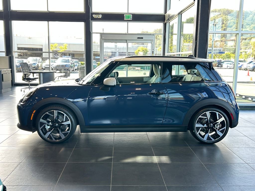 New 2026 MINI Cooper S image 2