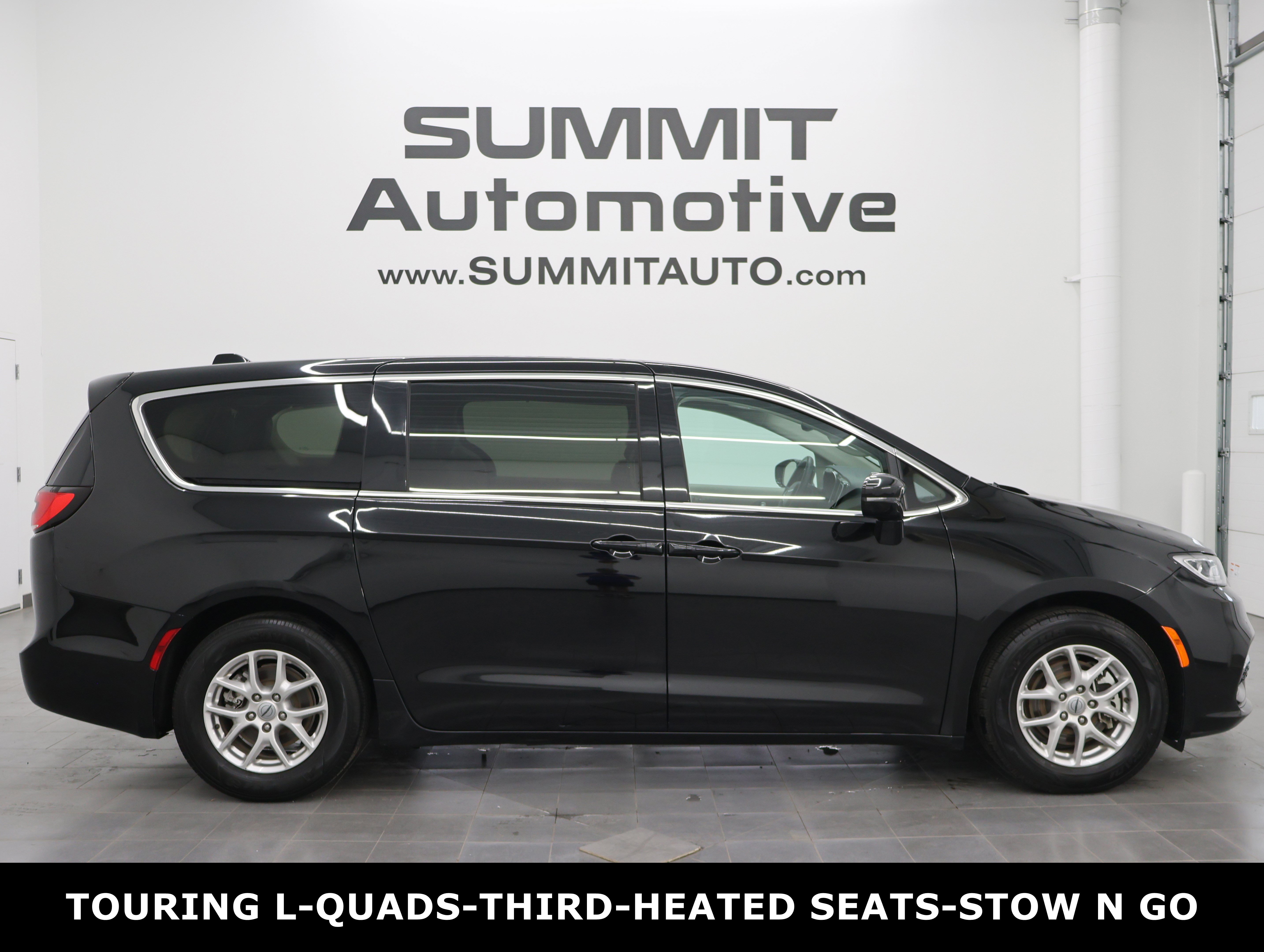 Used 2024 Chrysler Pacifica Touring-L