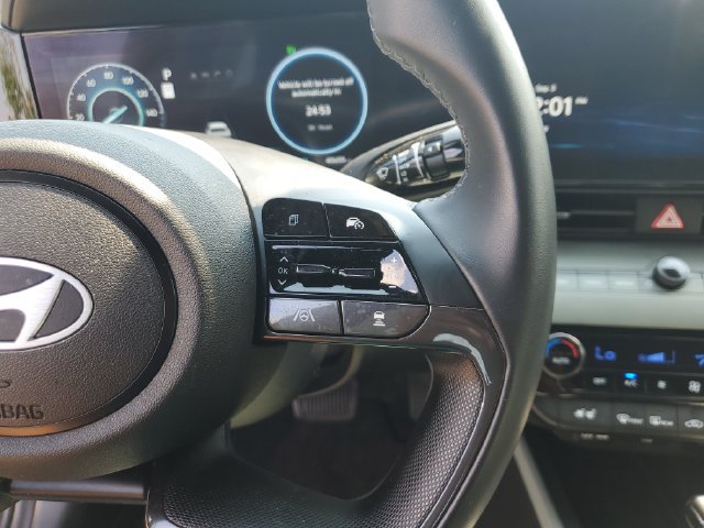 Used 2024 Hyundai Elantra Limited FWD image 29