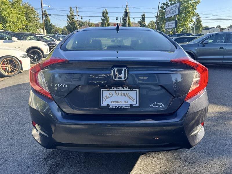 Used 2018 Honda Civic EX image 5