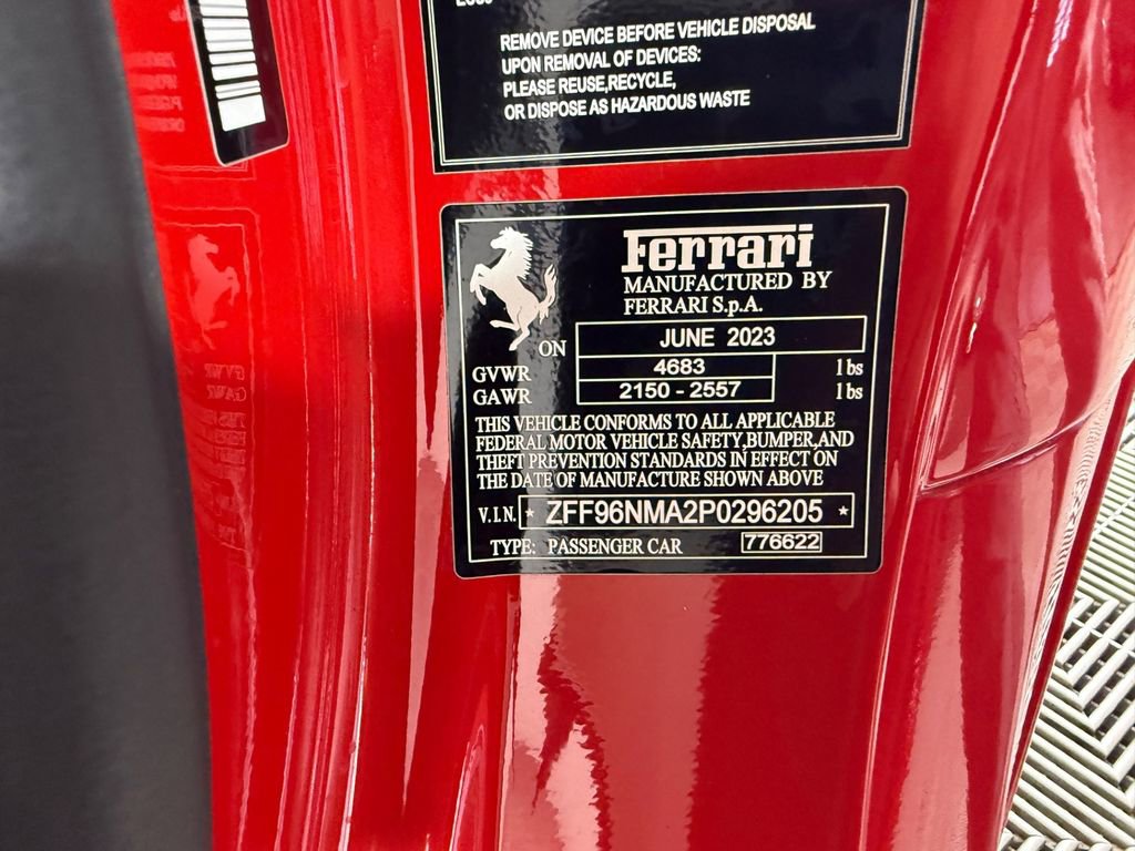 Used 2023 Ferrari SF90 Spider image 25