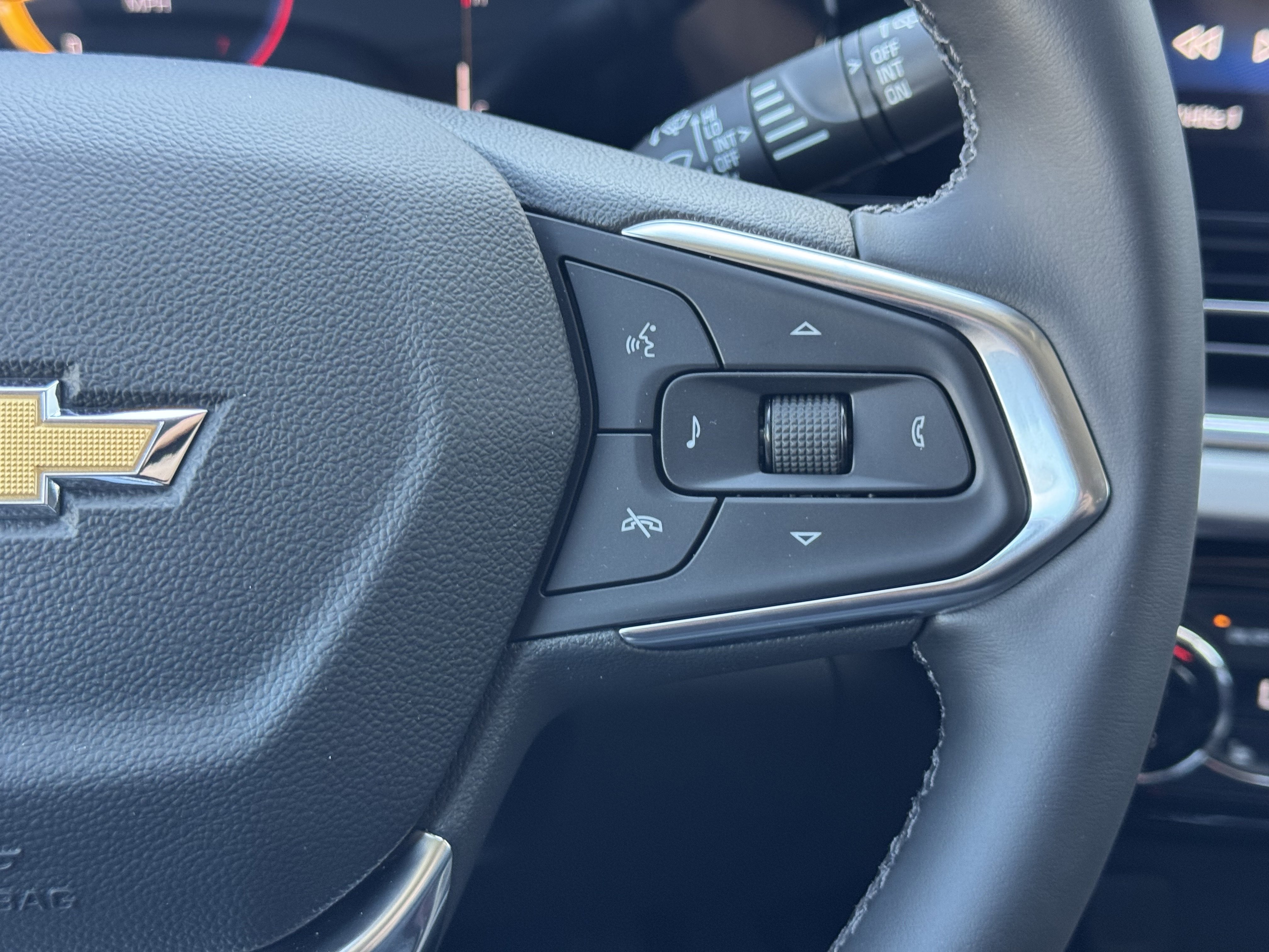 New 2026 Chevrolet Trax LT FWD image 31