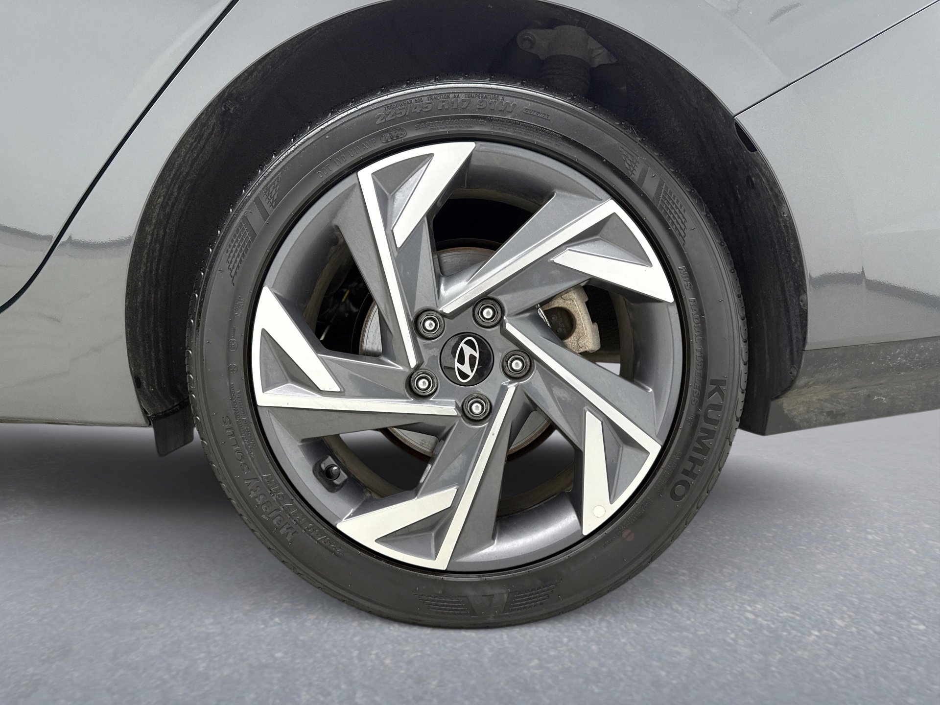 Used 2025 Hyundai Elantra Sport image 25