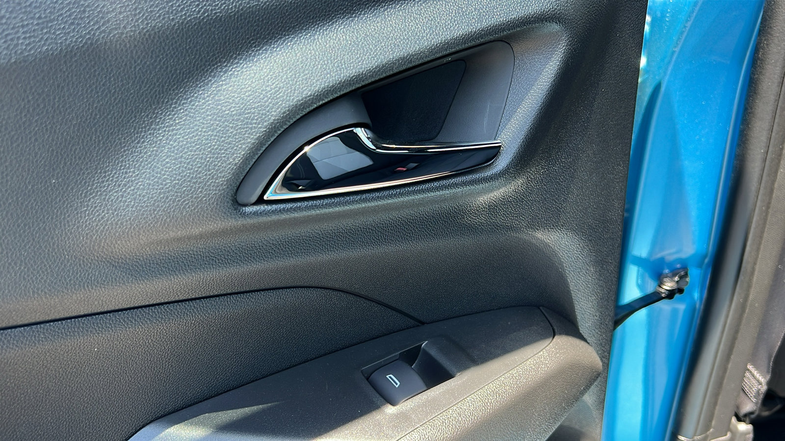 New 2025 Chevrolet Trax RS image 13