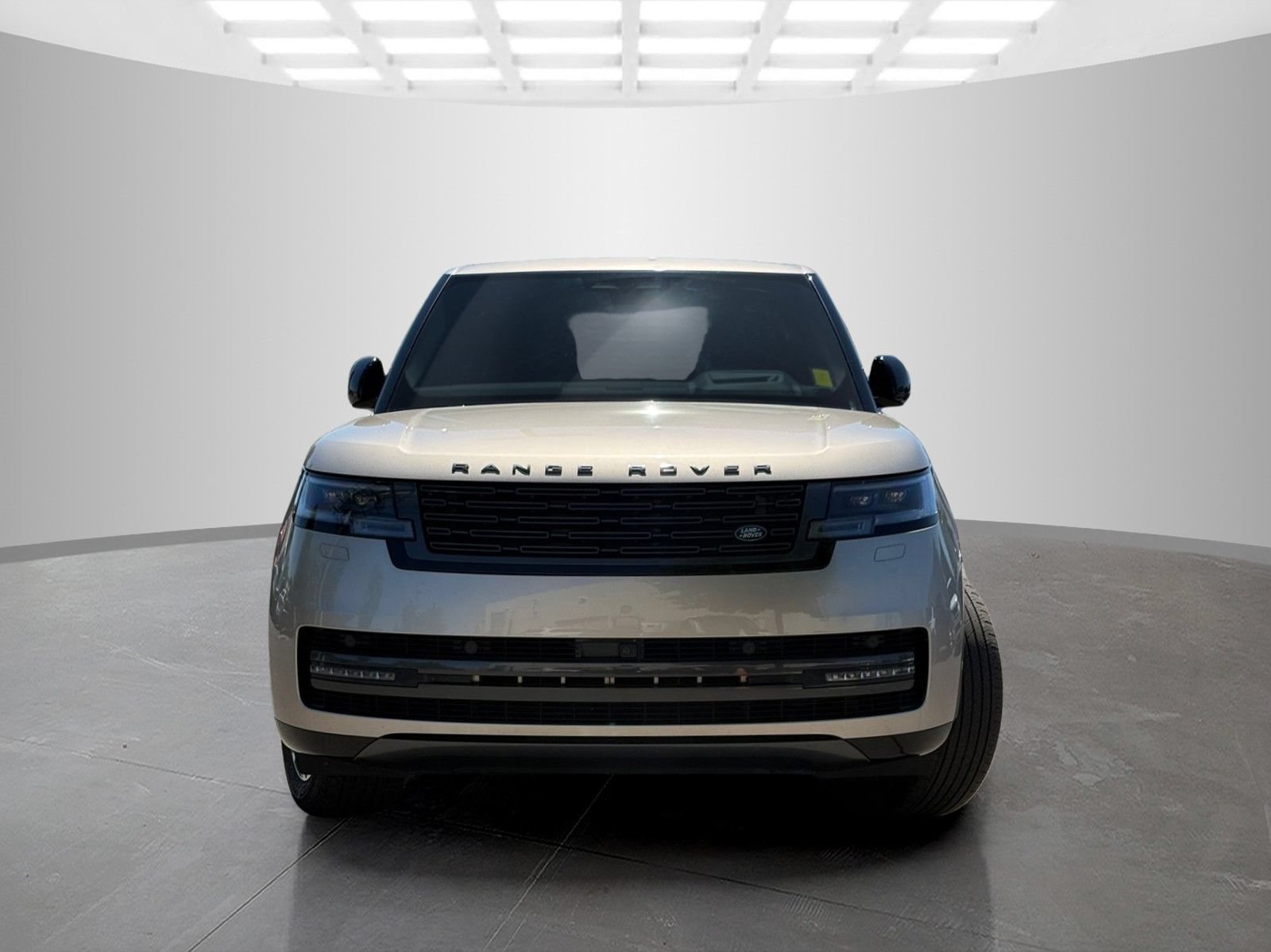 Used 2024 Land Rover Range Rover SE AWD/4WD image 2