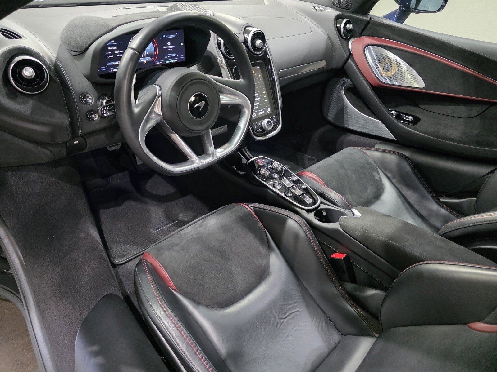 Used 2023 McLaren GT image 7