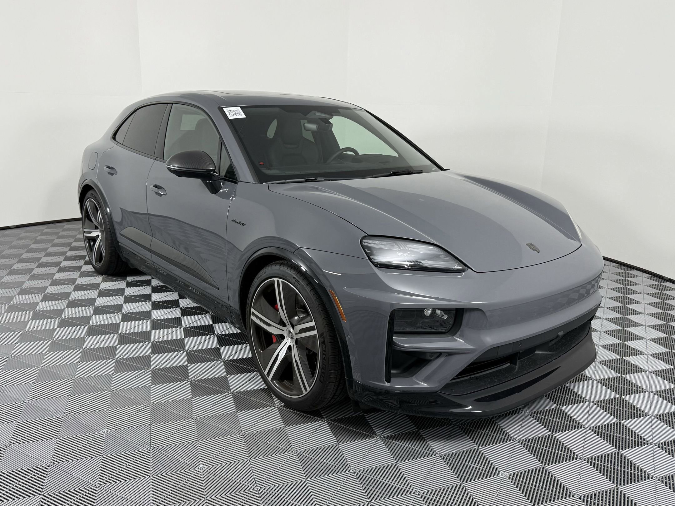 New 2025 Porsche Macan Turbo Electric image 7