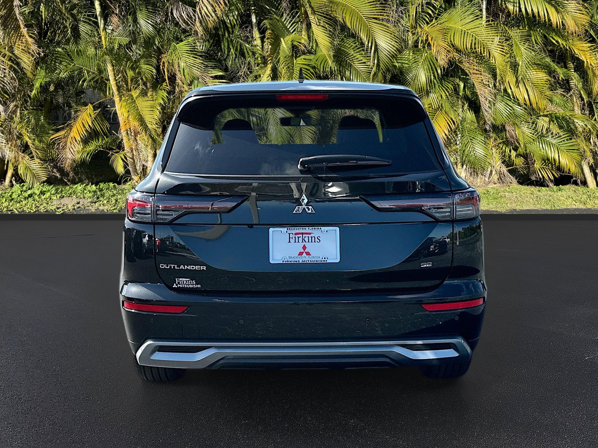 New 2025 Mitsubishi Outlander SE image 4