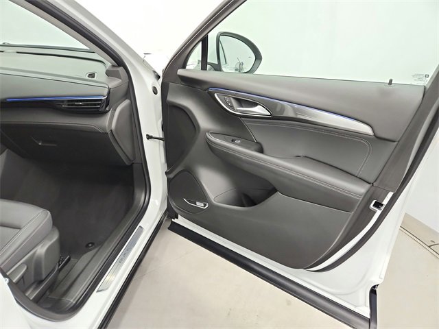 Used 2025 Buick Envision Preferred image 32
