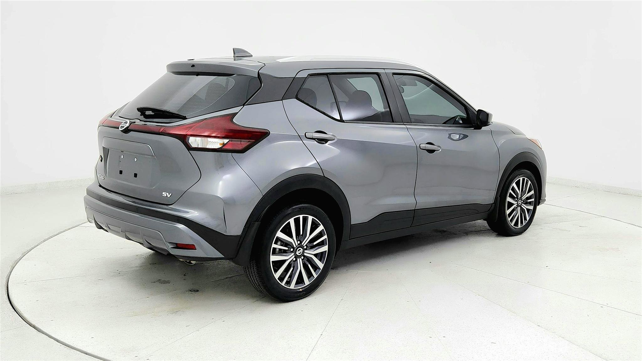 Used 2021 Nissan Kicks SV FWD image 5