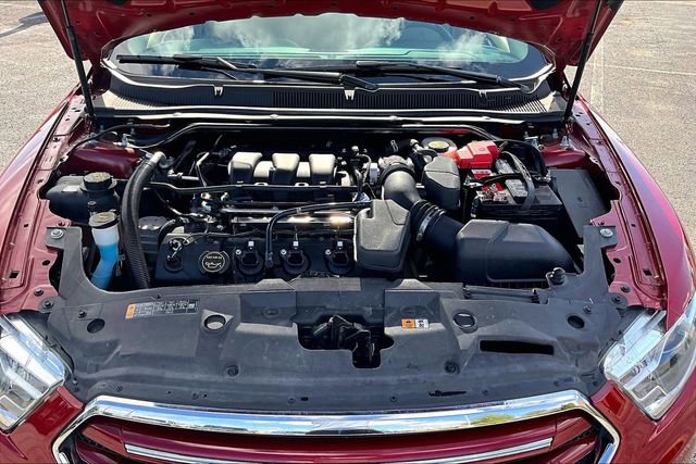 Used 2017 Ford Taurus Limited image 28