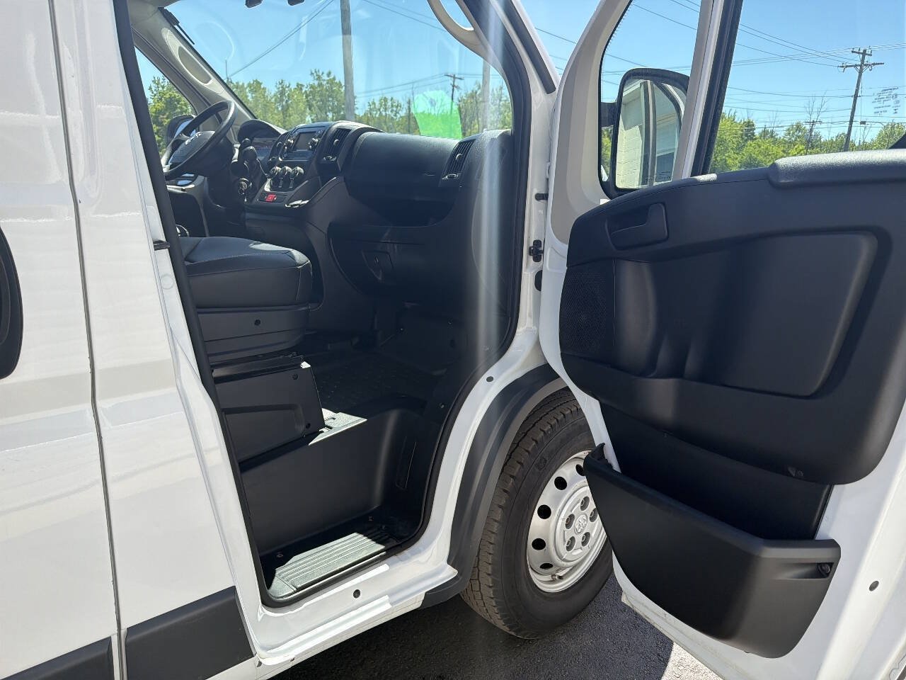 Used 2018 RAM ProMaster 3500 w/ Interior Convenience Group FWD image 7