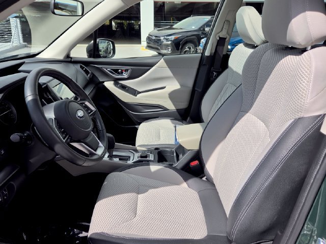Used 2023 Subaru Forester Premium AWD/4WD image 21