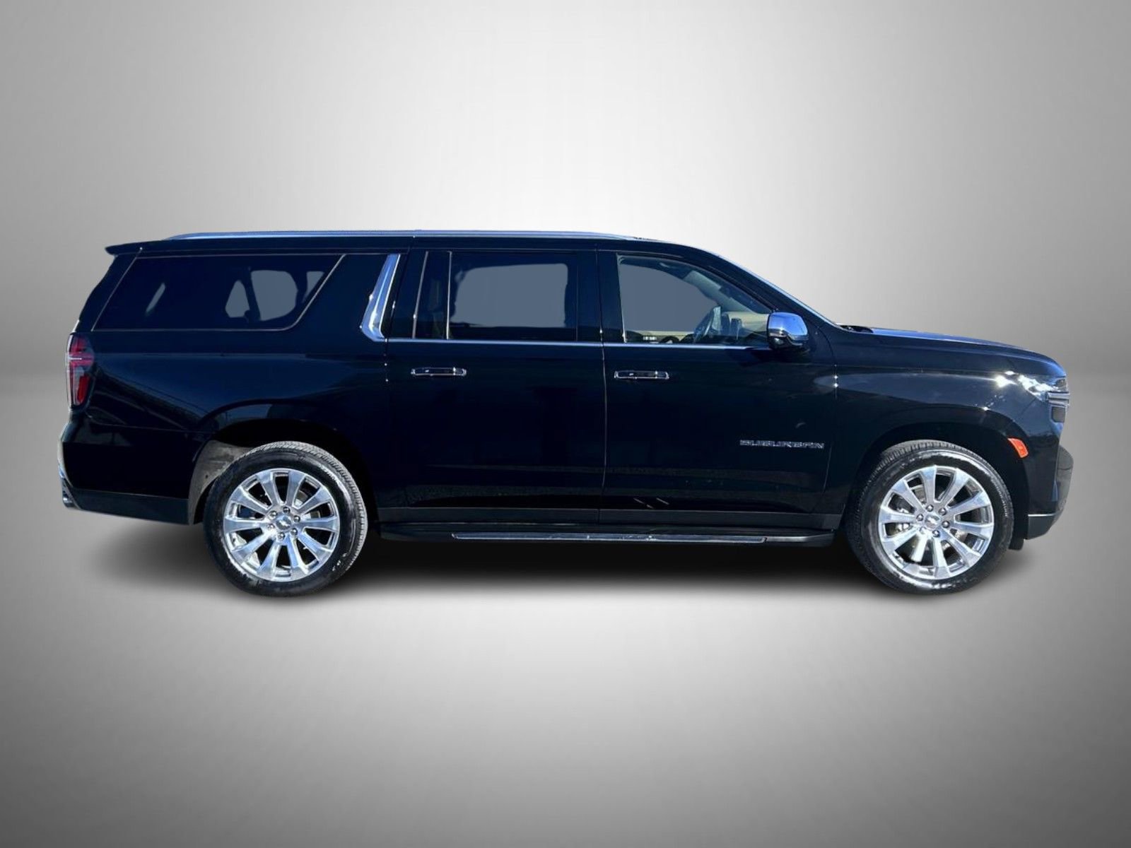 Certified 2023 Chevrolet Suburban Premier image 4