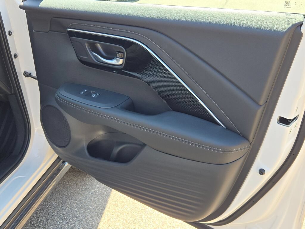Used 2025 Acura ADX AWD image 6