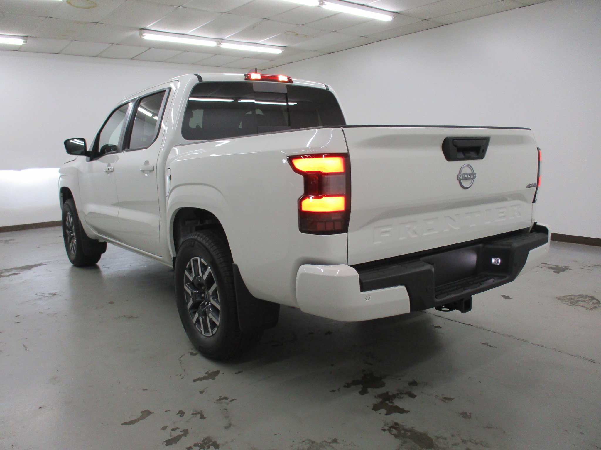 New 2026 Nissan Frontier SV image 3